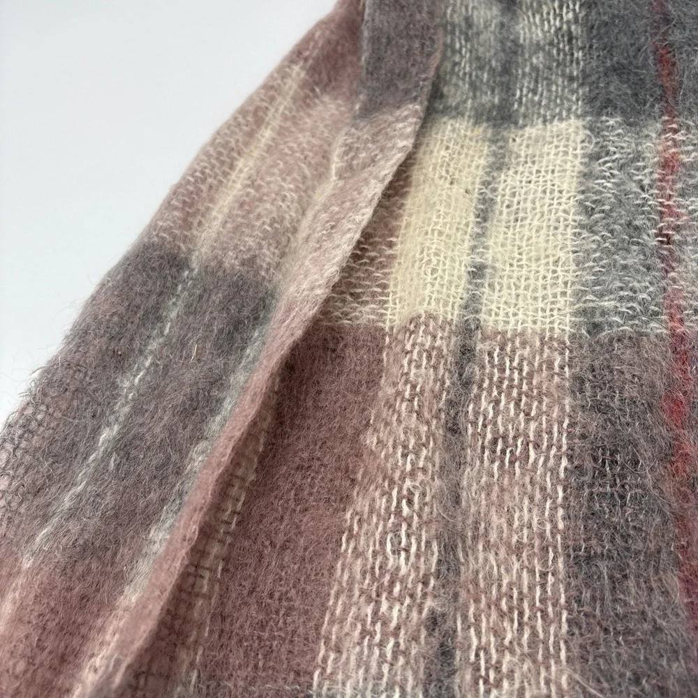 Avoca Hand weavers Scarf 70% Mohair 30% Wool Ireland Brown Dry Clean Only Preown